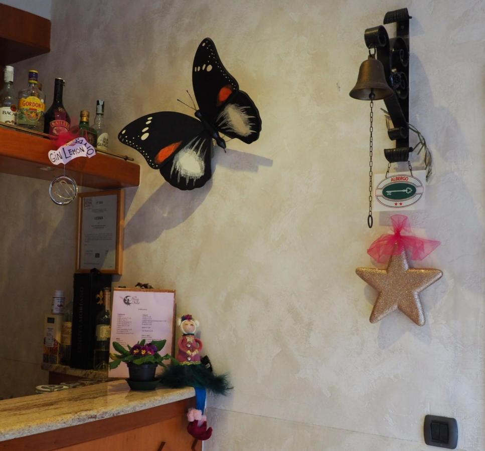 La Buca Delle Fate Ristorante Albergo ピエヴェペーラゴ エクステリア 写真
